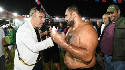 Antalya Aksu’da başpehlivan Mehmet Yeşil Yeşil oldu