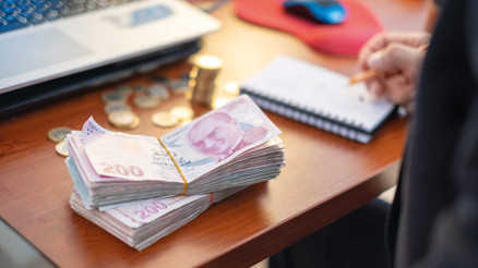 Faiz oranları yüzde 45’te buluştu... Ticari kredi ve mevduat faizi geçen hafta aynı seviyeye ulaştı Faiz oranları yüzde 45’te buluştu... Ticari kredi ve mevduat faizi geçen hafta aynı seviyeye ulaştı