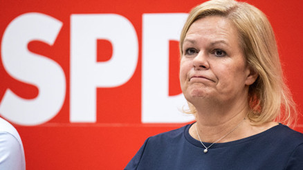 Almanya düzensiz göçü engellemekte kararlı