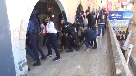 Şanlıurfada TSKnın PKKya yönelik hava harekatını protesto eden gruba gözaltı