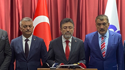 Bakan Yumaklı: Bugün 630 milyon lirayı üreticilerimizin hesabına aktaracağız