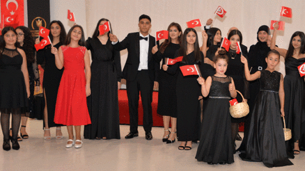 Hollanda’da 8. Altın Lale Ödülleri ve cumhuriyet coşkusu bir arada