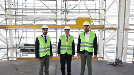 Keçiören’in kulesinde Ata ve Türk detayı