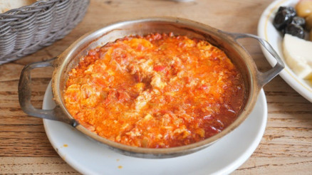 Menemen nasıl yapılır, soğanlı mı soğansız mı MasterChef Menemen tarifi ve püf noktaları