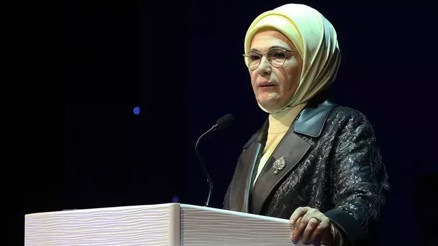 Emine Erdoğan: Gazzede insanlığın vicdanı ve merhameti ölüyor