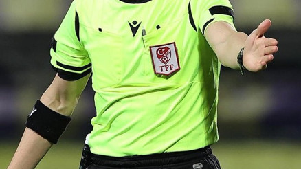 İFAspor kontraya çıkarken hakem maçı bitirdi Tekrar başlattı, Feriköyspor gol attı...