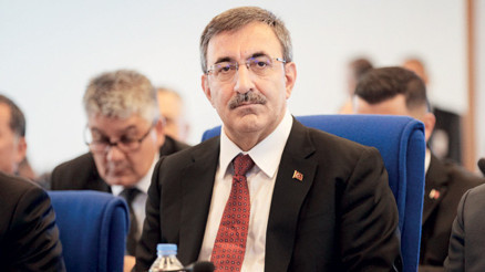 Cumhurbaşkanı Yardımcısı Cevdet Yılmaz 2024 bütçe yasa teklifini sundu: ‘Tek haneli enflasyonda kararlıyız’ Cumhurbaşkanı Yardımcısı Cevdet Yılmaz 2024 bütçe yasa teklifini sundu: ‘Tek haneli enflasyonda kararlıyız’