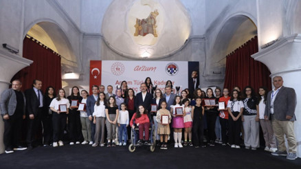 Kadınların her hamlesi Cumhuriyet’in karesi