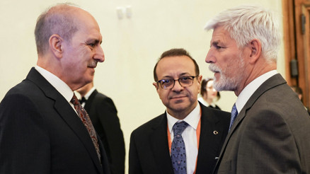 Meclis Başkanı Numan Kurtulmuştan Çekyada önemli temaslar