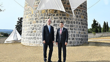 “Mustafa Kemal Yolu” Filli Boya’nın destekleri ile Gelibolu’nun yeni rotası oldu “Mustafa Kemal Yolu” Filli Boya’nın destekleri ile Gelibolu’nun yeni rotası oldu