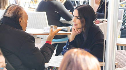 Olaylı bir şekilde boşanmışlardı... Eski eşler 14 yıl sonra bir arada