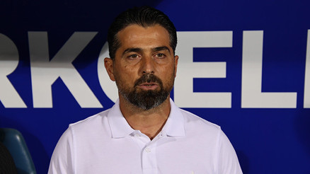 Çaykur Rizesporda İlhan Paluttan hakem tepkisi: Kelimeler arıyorum