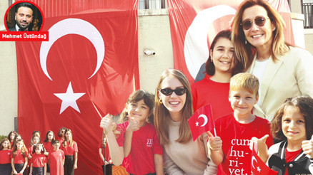 Ata Koleji’nden Cumhuriyet kutlaması