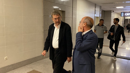 Komşularıyla mahkemelik oldu Orhan Pamuk: Çürüktür, tedbir kaldırılsın