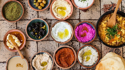 KAHVALTILIK SOS TARİFLERİ || Lutenitsa, Zeytin sosu, Salçalı sos, Peynirli fesleğenli sos tarifi KAHVALTILIK SOS TARİFLERİ || Lutenitsa, Zeytin sosu, Salçalı sos, Peynirli fesleğenli sos tarifi