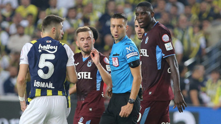 Fenerbahçe - Trabzonspor maçında tartışmalı pozisyonlar İptal edilen gol ve Penaltı beklentisi...