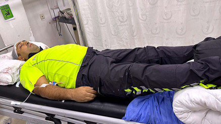 Dur ihtarına uymayan sürücü, aracıyla polise çarptı