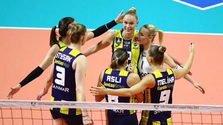 Fenerbahçe Opet set vermeden kazandı