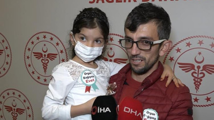 Yediği mantar küçük kızın sonu oluyordu... Karaciğer nakli ile hayata tutundu