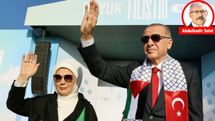 Gazze için iki koldan diplomasi