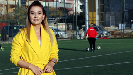 Erkek futbol takımına kadın başkan Van Gölü Sportif Faaliyetler Kulübü...