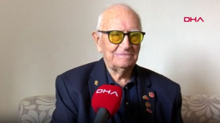 Kore gazisi; Atatürkü el sallayarak Meclise uğurlardık