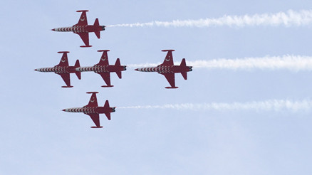 Antalya’da Ata’ya Saygı uçuşu