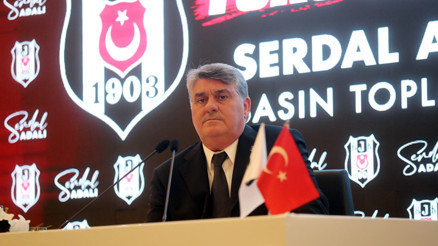 Serdal Adalı, Beşiktaşta başkanlığa adaylığını açıkladı Rıza Çalımbay kararı ve Mehmet Özdileke görev...