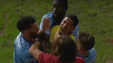 Fenerbahçede Oosterwoldenin pozisyonuyla ilgili açıklama: Sokak kavgası mı, futbol maçı mı