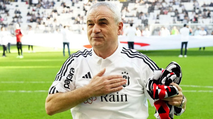 Beşiktaşta Rıza Çalımbaydan oyuncularına: Bu takımın tek eksiği var motivasyon Beşiktaşta Rıza Çalımbaydan oyuncularına: Bu takımın tek eksiği var motivasyon