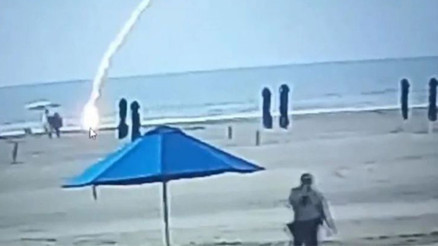 Kolombiyada korkunç olay: Plajda yıldırımın isabet ettiği kadın hayatını kaybetti