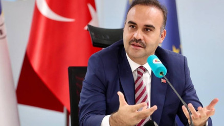 Bakan Kacır, Belçika’da STK ve iş dünyası temsilcileriyle bir araya geldi