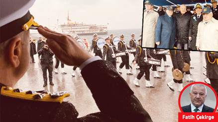 Denizlerimizin 4 nesil komutanıyla gurur tablosunu seyrettim