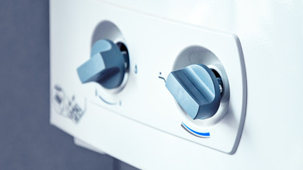 Hayat kurtaran doğalgaz tüyosu Kombiyi düşük sıcaklıkta sürekli açık bırakmak mı ihtiyaç olduğunda yüksek derecelerde yakmak mı daha doğru