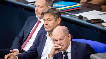 Almanya’da ‘erken seçim’ sesleri yükseliyor