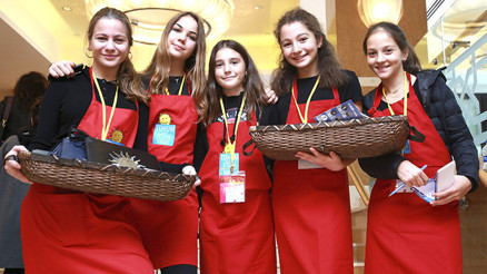 Alışveriş festivali ile otizmli çocukların eğitimine destek