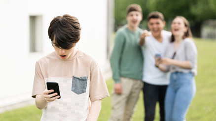 Okullarda siber zorbalık dersi