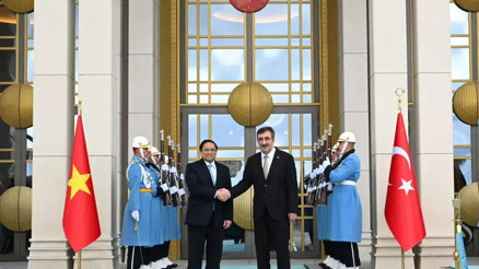 Cumhurbaşkanı Yardımcısı Cevdet Yılmaz: Vietnam ekonomisinin kalbinde başkonsolosluk açacağız