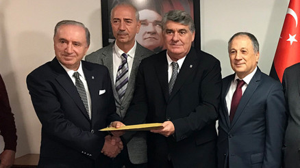 Beşiktaş’ta başkan adayı Serdal Adalı 5 önemli projesini tanıttı: 200 milyon Euro’luk proje Beşiktaşı kurtaracak