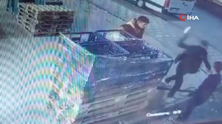 Başkentte market çalışanına satırlı saldırı