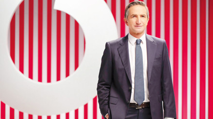 Deprem bölgesi çocuklarına eğitim desteğine devam... 50 bin depremzede çocuğa ulaşan Vodafone’un hedefi 100 bin çocuğun geleceğine dokunmak Deprem bölgesi çocuklarına eğitim desteğine devam... 50 bin depremzede çocuğa ulaşan Vodafone’un hedefi 100 bin çocuğun geleceğine dokunmak