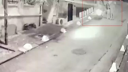 Şişlide çanta çalan kapkaççılar kameraya böyle yansıdı