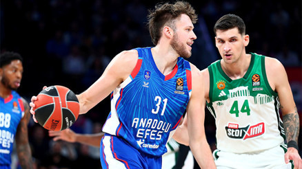 Anadolu Efes 71-68 Panathinaikos (Ergin Ataman İstanbulda kaybetti)