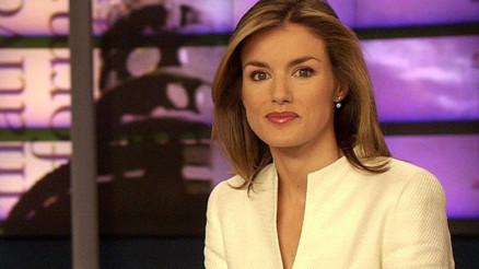 Bir dönem haber merkezinin en güzel kızıydı... Kocasını stajyerle bile aldattığı ileri sürüldü... Bir taşıyıcı anne bulalım, çocuğumuz olsun