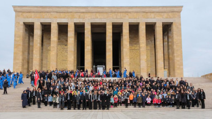 Monte Bia Okulları Atanın huzurunda