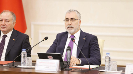 Asgari ücret maratonu başladı... Bir kez ve yüzde 40-50 arası artış