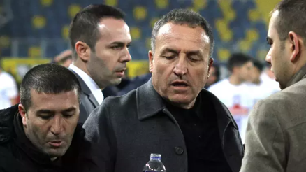 Halil Umut Melere saldıran Ankaragücü Başkanı Faruk Koca nasıl bir ceza alacak Spor hukukçusu Anıl Dinçer, yaşanan skandalın cezai boyutunu Spor Arenaya açıkladı: 1-3 yıl hapis kararı gelebilir