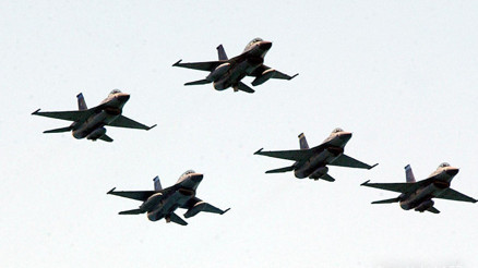 Tansiyon yükseldi: Çin ve Rusya, Güney Korenin hava savunma tanımlama sahasına girdi