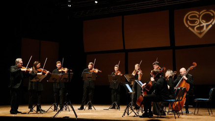 İki orkestra aynı sahnede