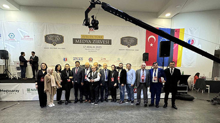 Türkçe medyanın sorunları konuşuldu Türkçe medyanın sorunları konuşuldu